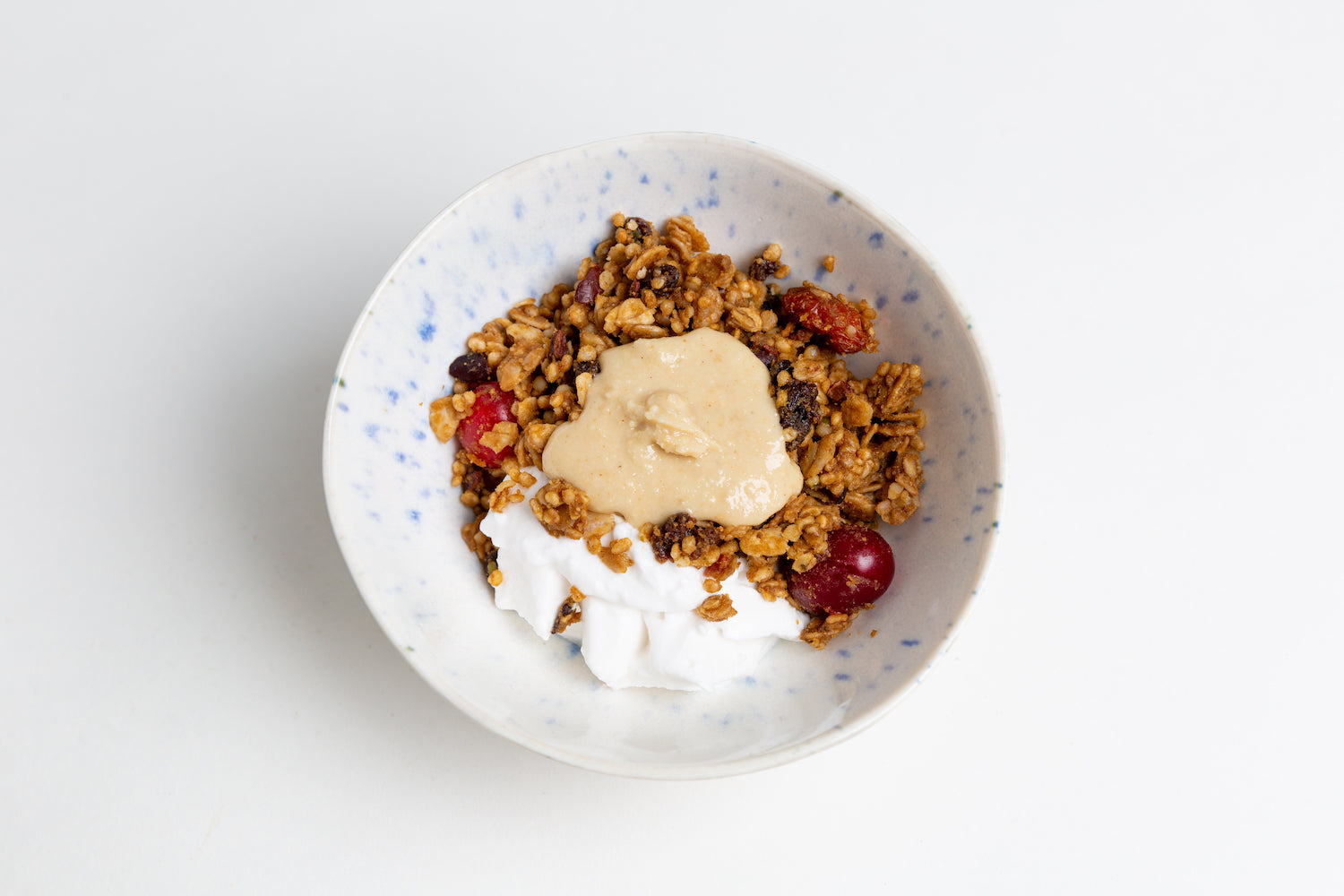 Superfree Super Square with Raw Maca Maca in a coconut yogurt bowl